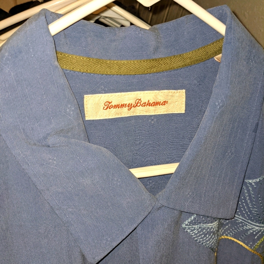 Button down Tommy Bahama